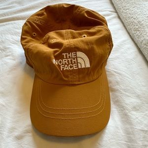 NWOT North Face unisex hat, camel-color, size S